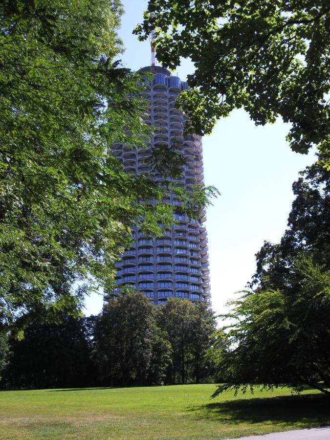 Augsburg Hotelturm Exterior photo